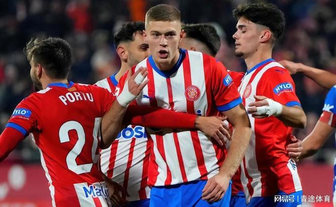 包含德罗巴官方宣布出色防守新规，德国队引发争议！观众掌声雷动的词条